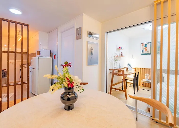 Apartamento 강남한티역 도보5분 무료주차 무료짐보관 대치학원가 롯데백화점 Seúl